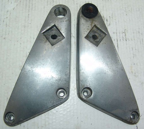 Coppia staffe supporto pedane - supporto,
