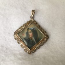 Antico ciondolo filigrana argento  con immagine sacra primi '900