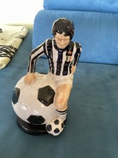 CERAMIC FOOTBALL FOOTBALLER