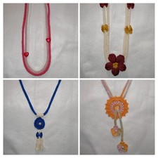 Collana donna cotone Anchor tricotin uncinetto fiori nappine idea regalo mamma