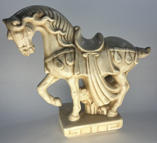 Statua statuina cavallo