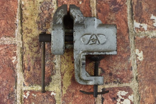 Vecchio morsetto morsa 7 - morsetto, 1,7