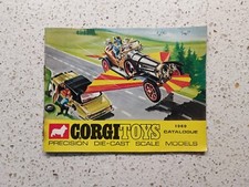 Corgi Toys 1969 Beatles Yellow Submarine Catalogo 007 James Bond Batman vintage 