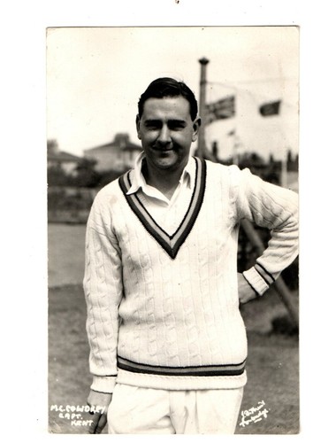 Cricket cowdrey - cricket.,