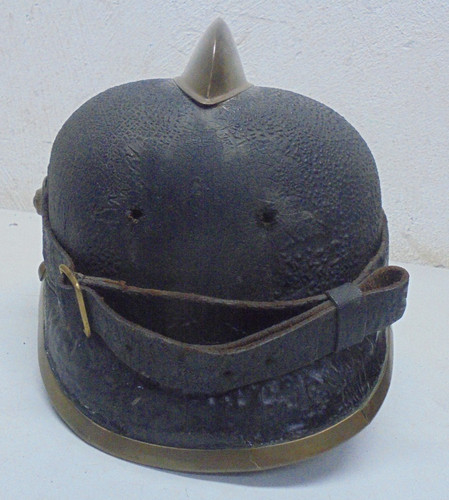 Antico elmetto pompiere