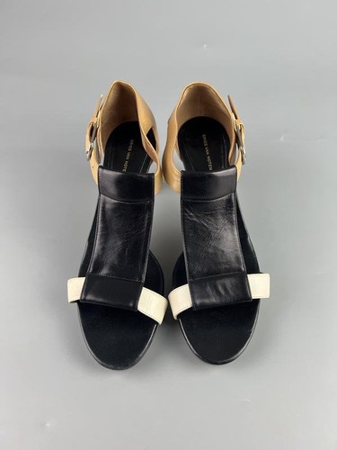 Donna dries van - van, tacco