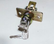 FIAT 124 FAMILIARE/ PULSANTE COFANO POSTERIORE/ REAR BONNET HANDLE