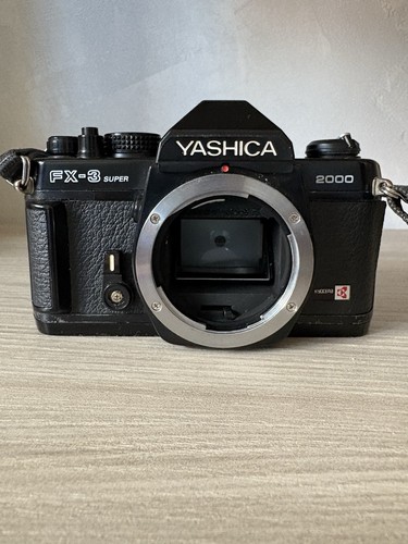 Yashica super 2000 - 2000, body