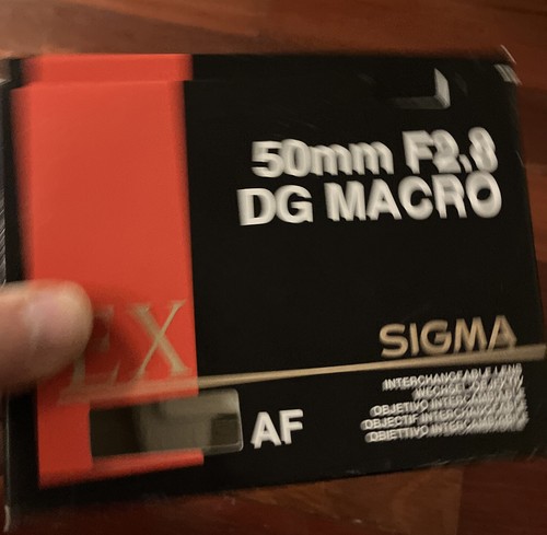 Sigma 50mm ex dg - f/2.8,