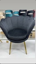 poltrona conchiglia Nera In Velluto Piedi Oro