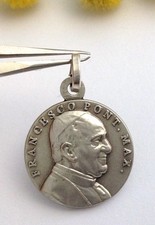 MEDAGLIETTA  " PAPA FRANCESCO " IN ARGENTO MASSICCIO 925