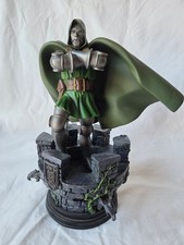 DOCTOR DOOM - Statua dipinta