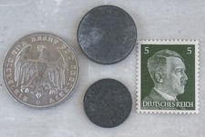 GERMANIA THIRD REICH - LOTTO 3 MONETE E FRANCOBOLLO WWII 