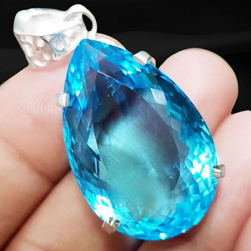 Collana con ciondolo - , taglio