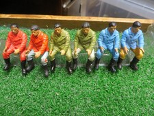 GIACCA E STIVALI VINTAGE BRITAINS TRATTORE AGRICOLO DRIVER 1971-1988 X 6 1/32