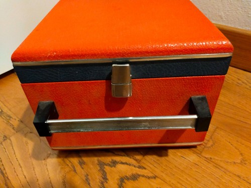 Valigetta vintage con aerosol - valigetta,