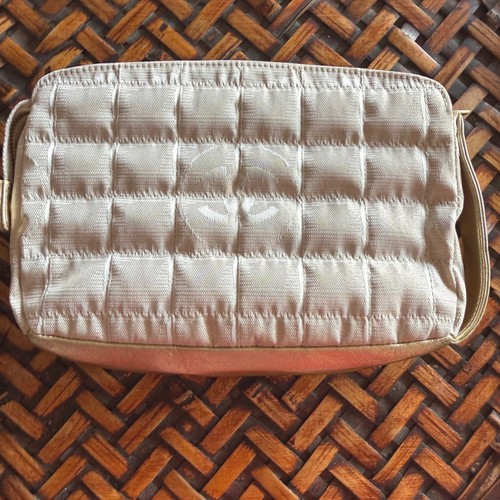 Pochette cosmetica trapuntata