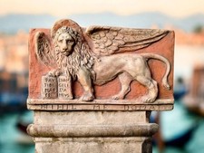 Bassorilievo leone di San