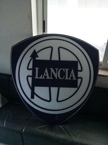 Insegna scudo lancia in - insegna,