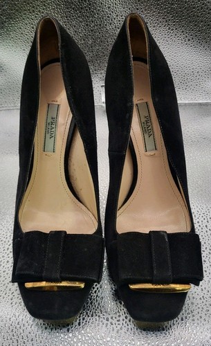 Prada decolte nere scamosciate