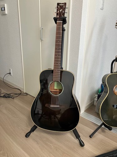 Yamaha chitarra acustica nera