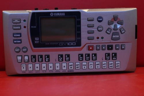Sequencer yamaha 100 - qy,
