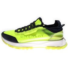 GIVENCHY Spectre Runner
