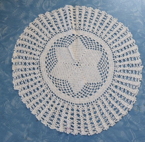 0007 vintage hand - , crocheted