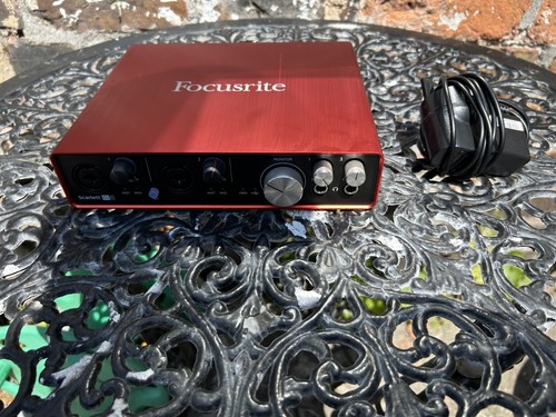 Focusrite scarlett 6i6 - focusrite,