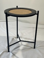 Tavolino rotondo con gambe in
