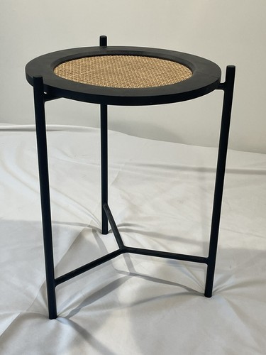 Tavolino rotondo con gambe - , in
