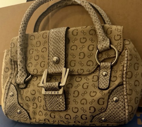 Guess bag measurements are - guess,