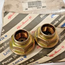 82436595-Kit n° due dadi per fissaggio mozzo ruota post. x 147 e Kappa