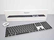 Apple Magic Keyboard A2520 w/