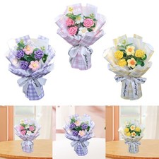 Bouquet a maglia con fiori