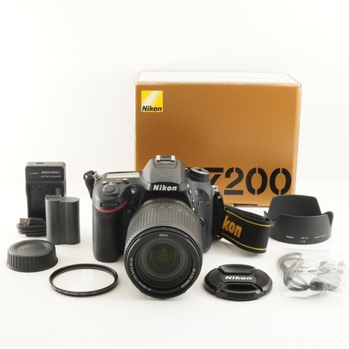 664 scatti nikon - /,
