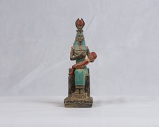 Antica statua in pietra