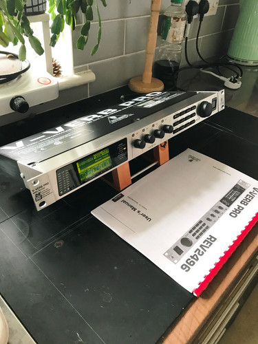 Behringer rev2496 verb pro - v-verb,