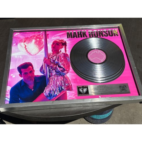 Mark ronson miley cyrus aria - ronson,