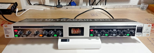 Behringer mic2200 ultragain - behringer, v2