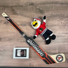 Lotto memorabilia hockey Portland Winterhawks bastone mascotte peluche e fibbia cintura