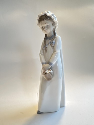 Collectible vtg porcelain - collectible,