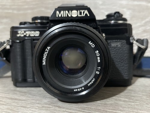 Minolta 700 35mm slr camera - x-700,
