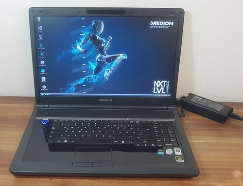 Notebook gigante medion - 18,4",