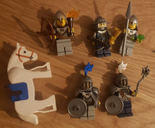 Lotto LEGO Crown Knights / Kingdom Castle Fantasy D&D / Minifigure Battle Pack
