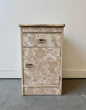 Comodino vintage con cassetto
