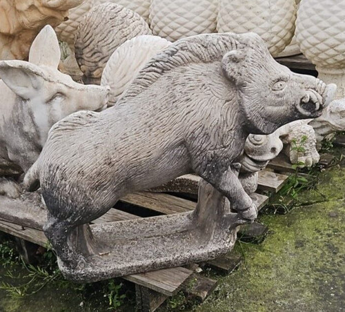 Statua cinghiale pietra in - no,