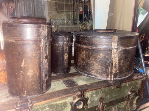 Set tre antiche valigie - set, di