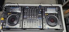 Pioneer CDJ 2000 Nexus2 Set con DJM 900NXS2 con flight case