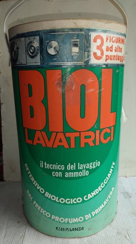 Vecchio fustino del detersivo - vecchio,